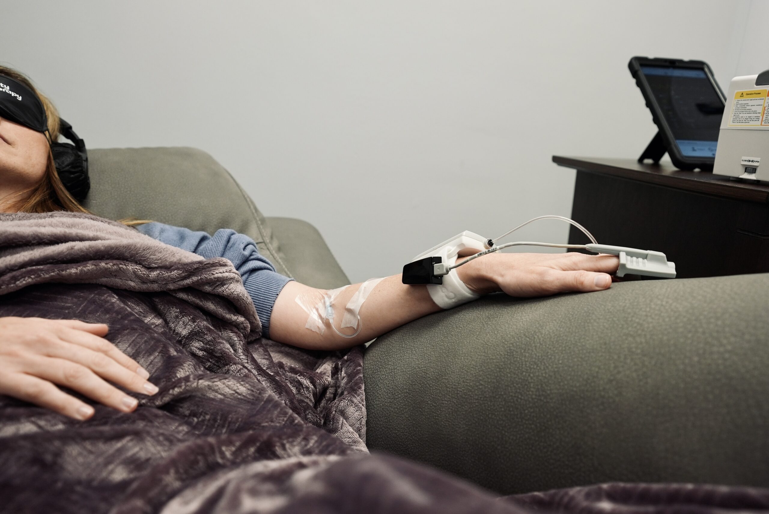 In-Clinic Ketamine Therapy vs. At-Home Ketamine Therapy